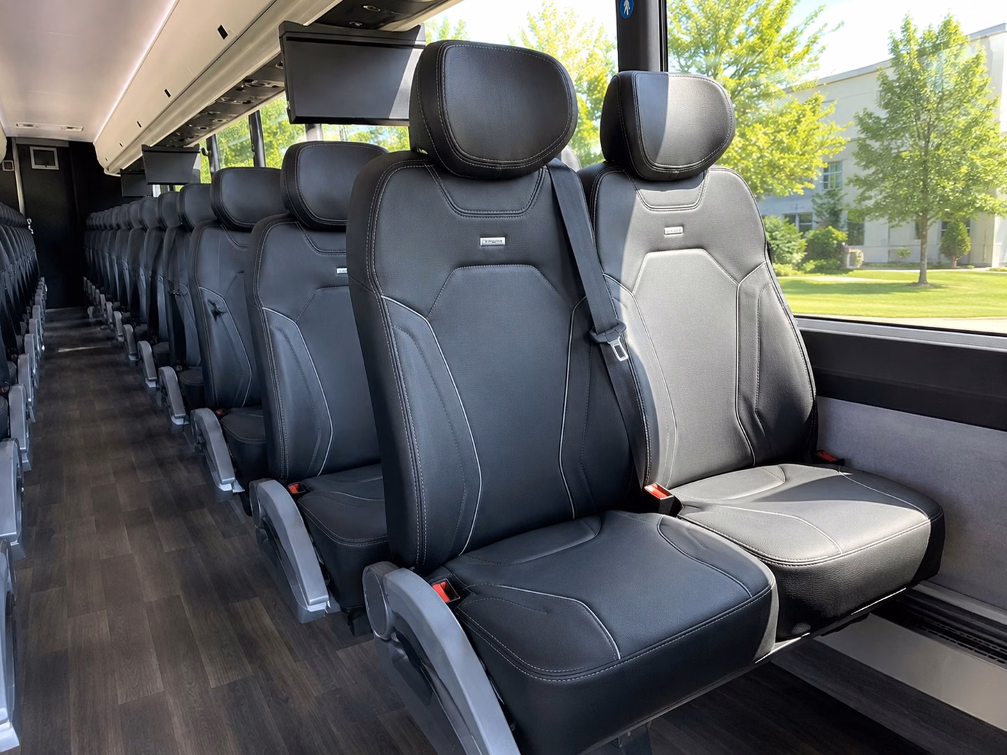 airport transfers for out of town wedding guests flying into colorado springs